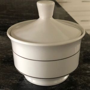 Sugar bowl and lid